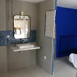 La Rochelle Et L'aunis Bed & Breakfast