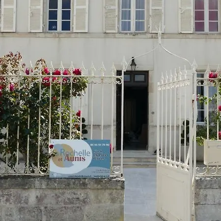 La Rochelle Et L'aunis 住宿加早餐酒店
